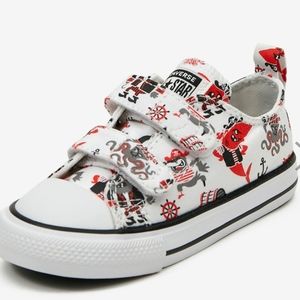 Converse Chuck Taylor All Star Low 2V Baby Shoes Pirate Print